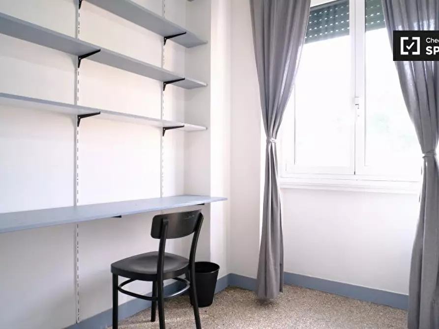 Immagine 3 di Camera condivisa in affitto  in Via Mirandola a Roma