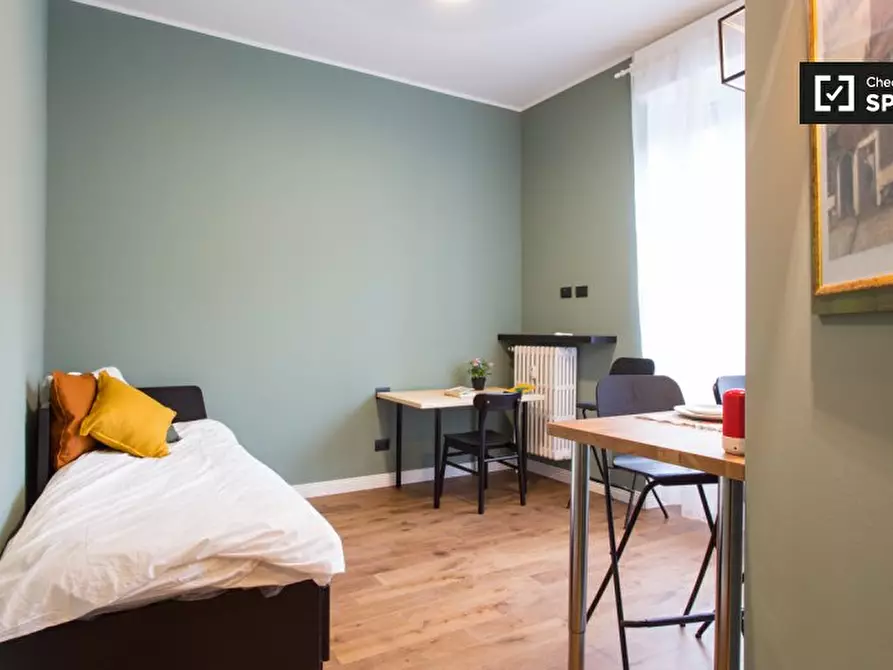 Immagine 2 di Ufficio in affitto  in Via Stresa a Milano