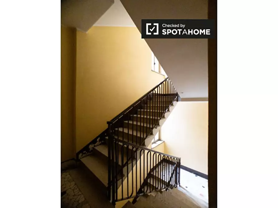 Immagine 16 di Camera condivisa in affitto  in Via Rutilia a Milano