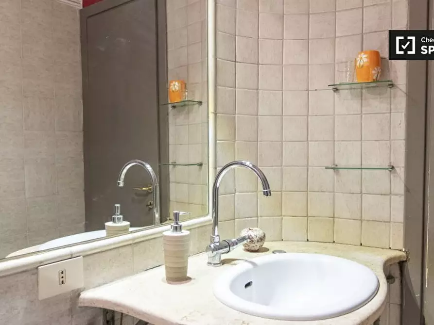 Immagine 11 di Appartamento in affitto  in Via Bixio a Roma