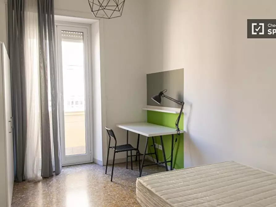 Immagine 2 di Camera condivisa in affitto  in Piazzale delle Provincie a Roma