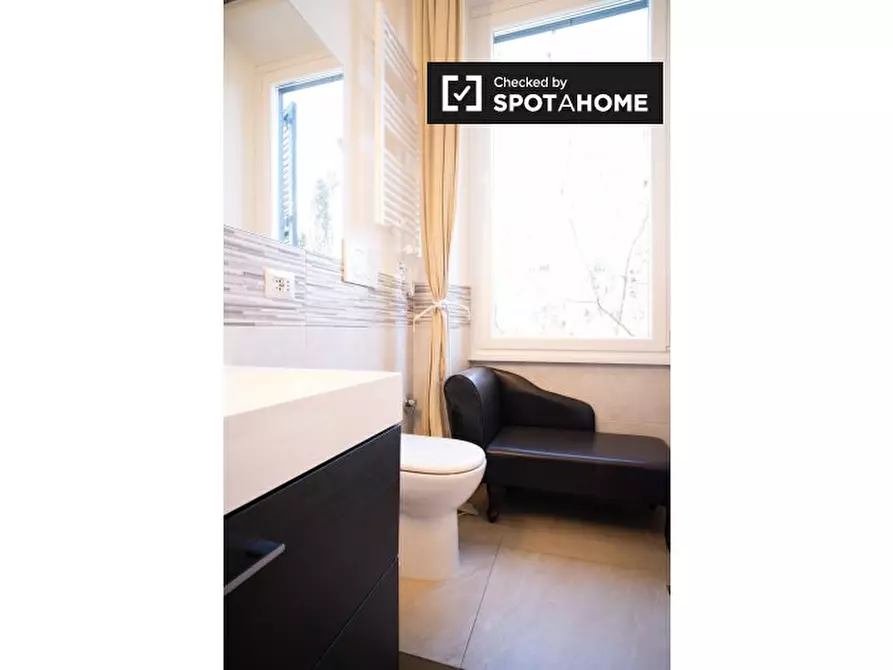 Immagine 13 di Camera condivisa in affitto  in Via Giuseppe Vasi a Roma