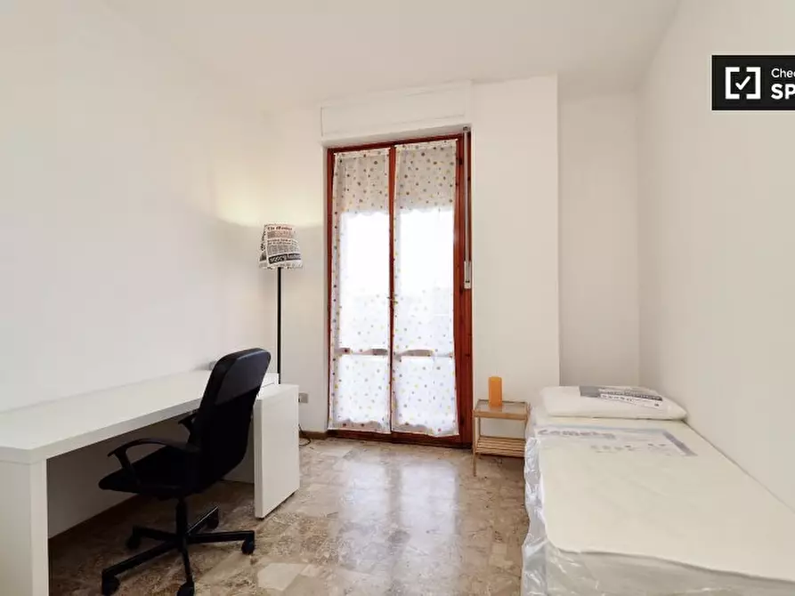 Immagine 2 di Camera condivisa in affitto  in Via Sapri a Milano