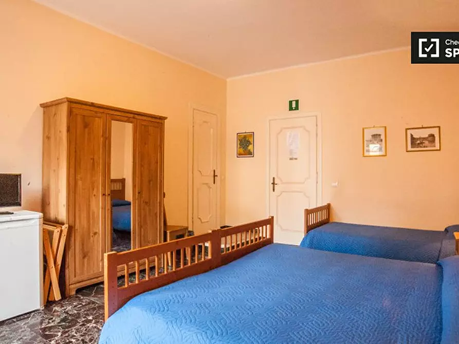 Immagine 4 di Camera condivisa in affitto  in Via della Cava Aurelia a Roma