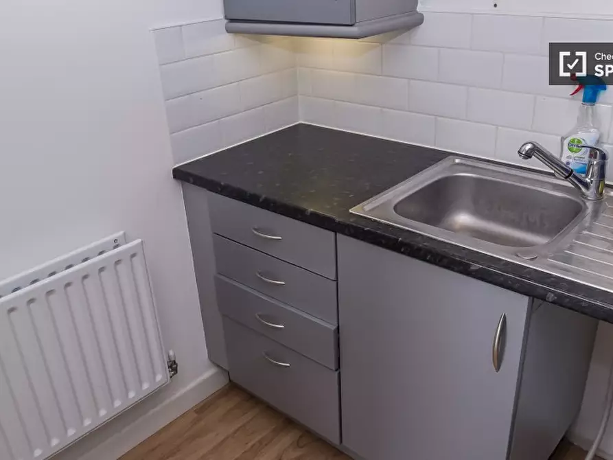 Immagine 7 di Appartamento in affitto  in North End Road a Hammersmith