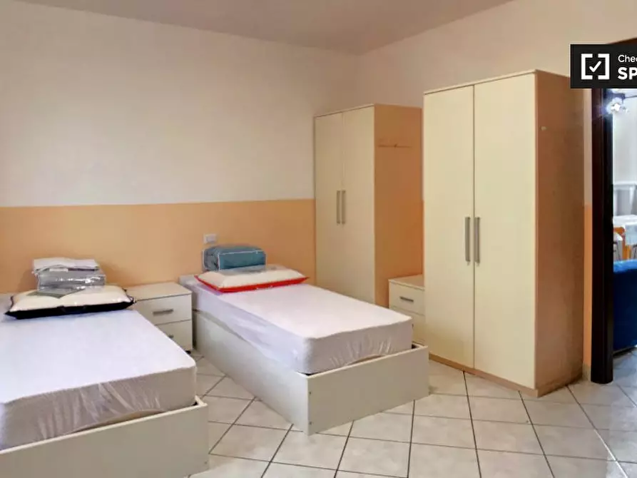 Immagine 2 di Camera condivisa in affitto  in Via Giovanni Ameglio a Milano