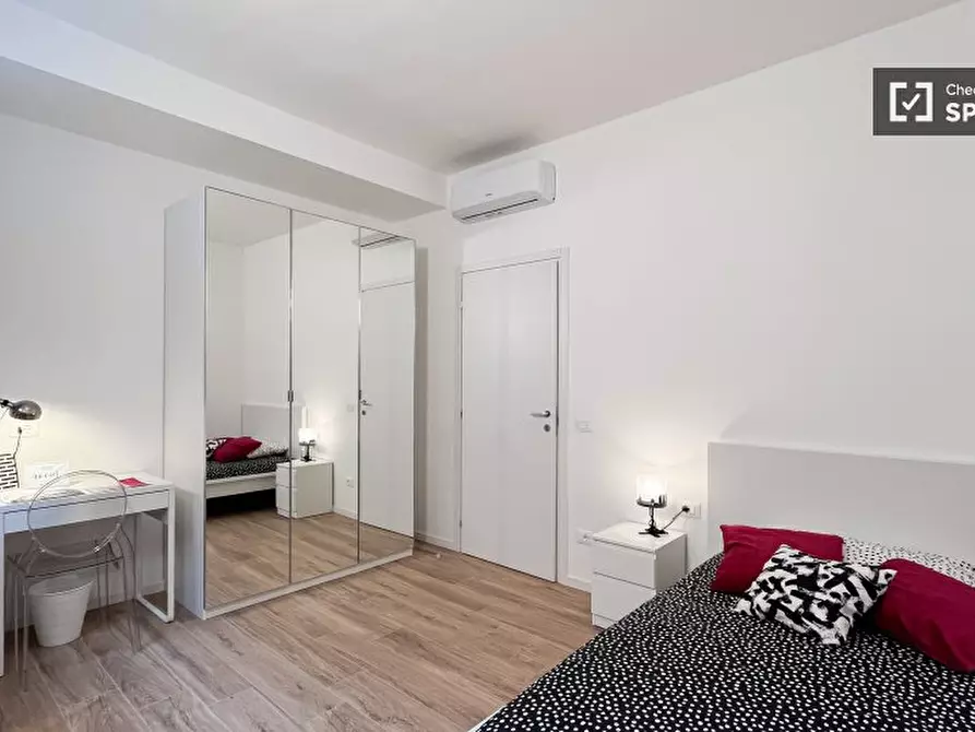 Immagine 14 di Camera condivisa in affitto  in Via Disciplini a Milano