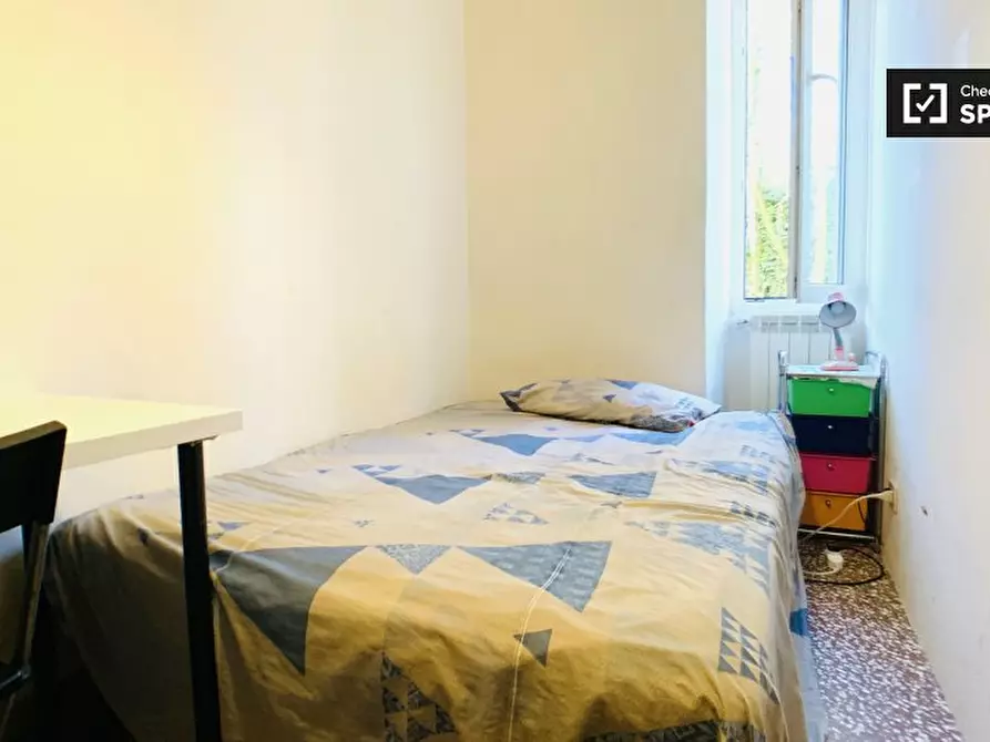 Immagine 2 di Camera condivisa in affitto  in Via Alessandro Cialdi, 00154 Roma RM, Italy a Roma