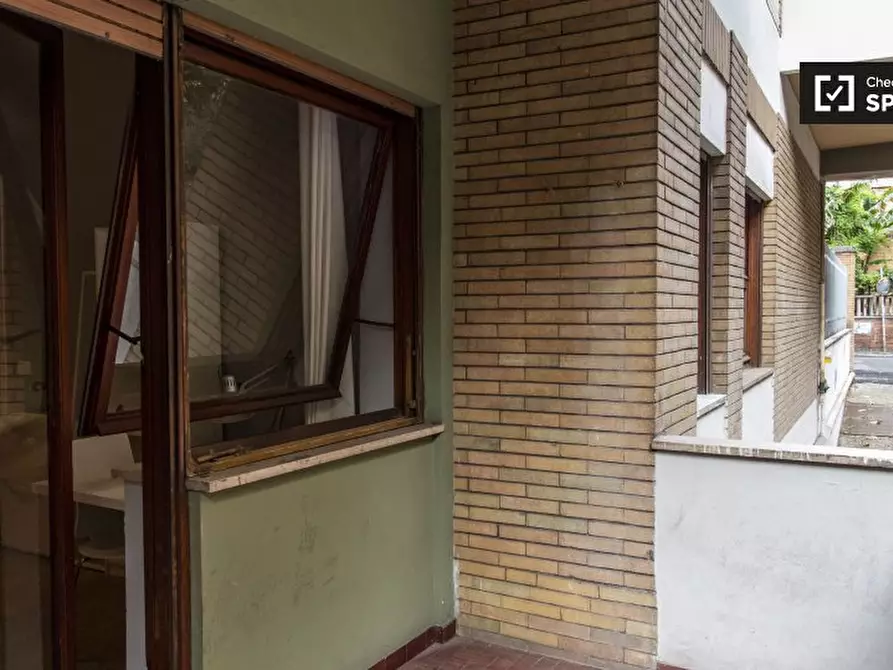 Immagine 5 di Camera condivisa in affitto  in Via Aquileia, 00198 Roma RM, Italy a Roma