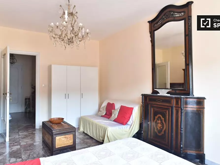 Immagine 2 di Camera condivisa in affitto  in Via Sandro Sandri a Roma