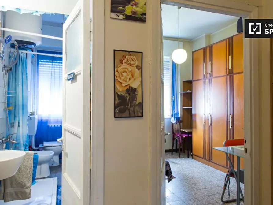 Immagine 12 di Camera condivisa in affitto  in Via Carlo Girola a Milano