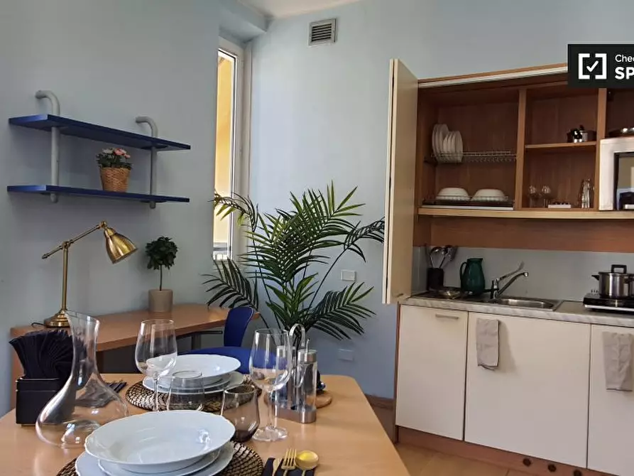 Immagine 10 di Camera condivisa in affitto  in Via Anton Giulio Barrili a Milano