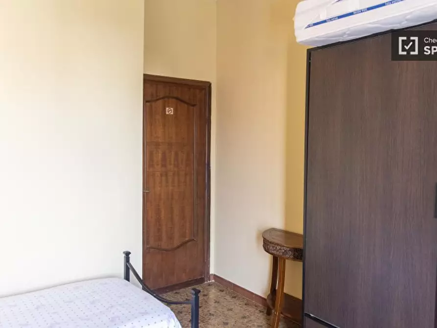 Immagine 3 di Camera condivisa in affitto  in Via Coggiola a Roma