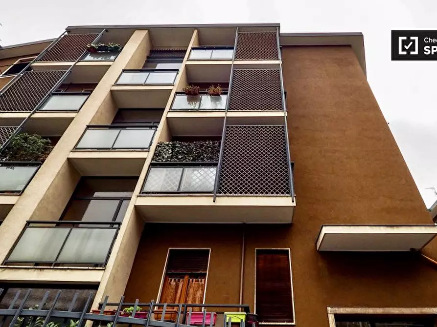 Immagine 18 di Camera condivisa in affitto  in Viale Renato Serra a Milano