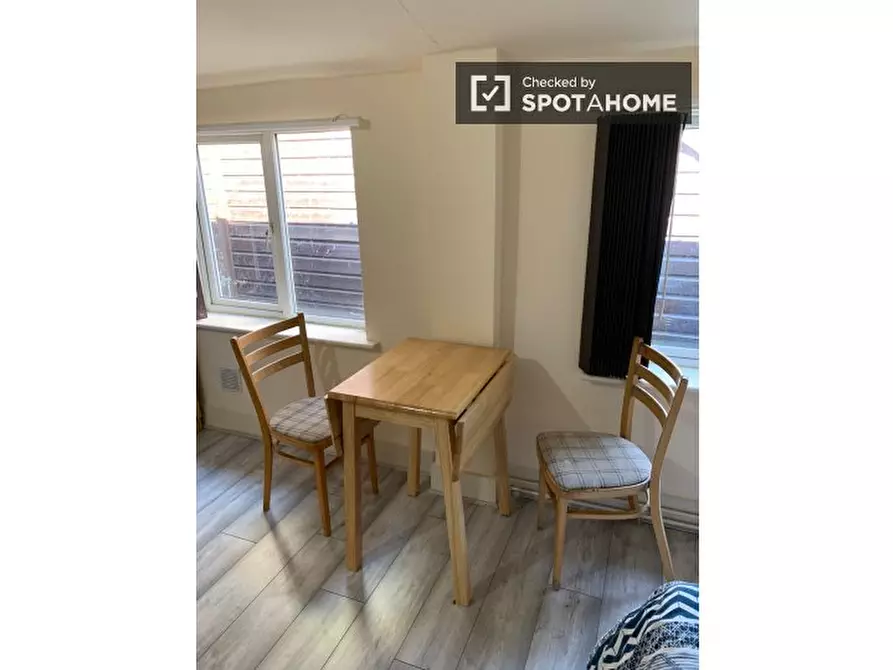 Immagine 5 di Camera condivisa in affitto  in Anson Rd a Brent