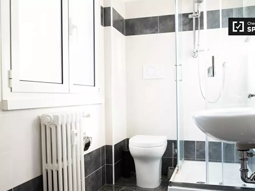 Immagine 5 di Camera condivisa in affitto  in Viale dei Salesiani a Roma