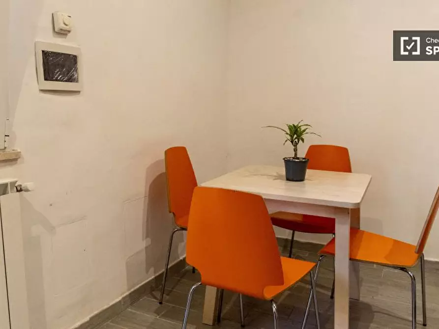 Immagine 2 di Ufficio in affitto  in Via Lardaria a Roma