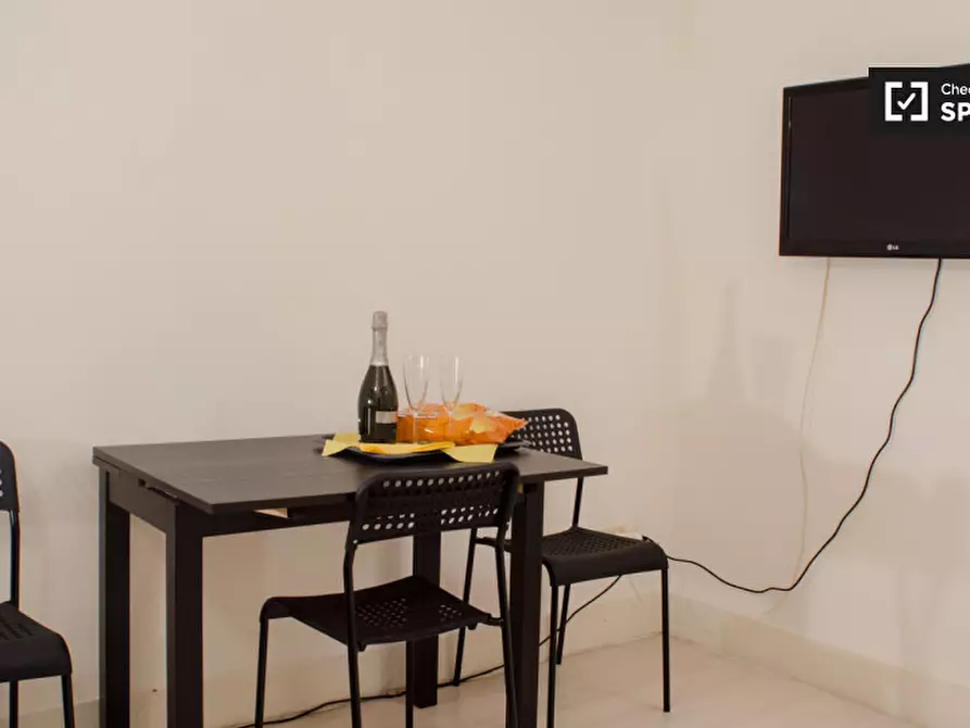 Immagine 3 di Appartamento in affitto  in Via Vittorio Veneto a Roma