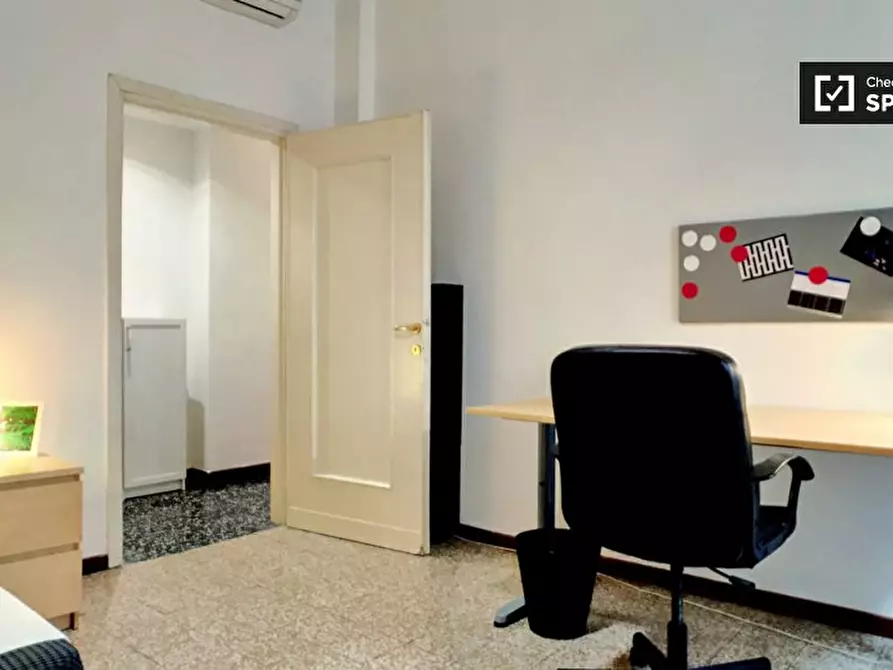 Immagine 4 di Camera condivisa in affitto  in Via Giovanni Pezzotti a Milano