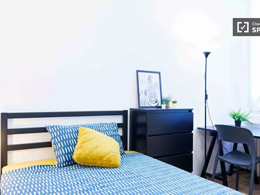 Immagine 15 di Camera condivisa in affitto  in Via Orti a Milano