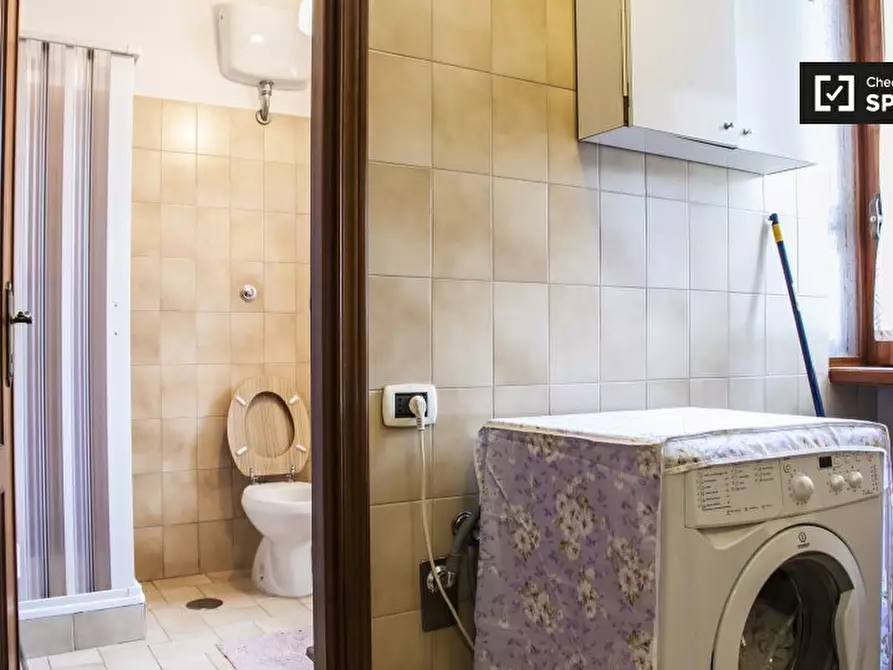 Immagine 13 di Camera condivisa in affitto  in Via Santa Domenica Talao a Roma