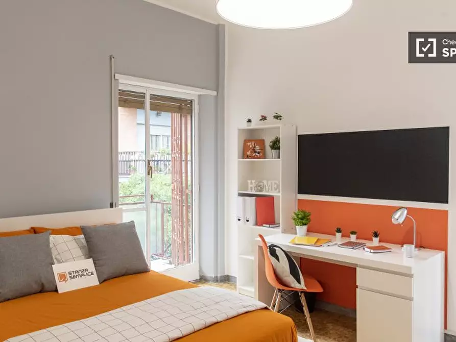 Immagine 4 di Camera condivisa in affitto  in Via Attilio Ambrosini a Roma