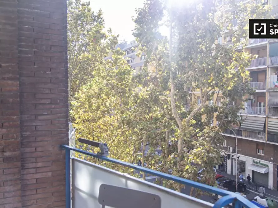 Immagine 14 di Camera condivisa in affitto  in Via Oderisi da Gubbio a Roma