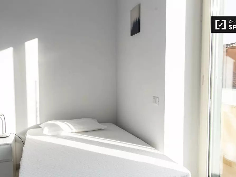 Immagine 9 di Camera condivisa in affitto  in Via dei Sulpici a Roma