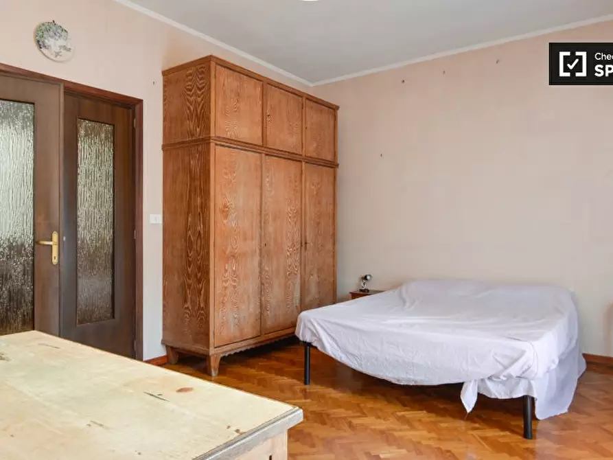 Immagine 6 di Camera condivisa in affitto  in Lungotevere Dante, 00146 Roma RM, Italy a Roma