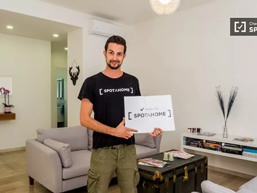 Immagine 12 di Camera condivisa in affitto  in VIa Giulio e Corrado Venini a Milano