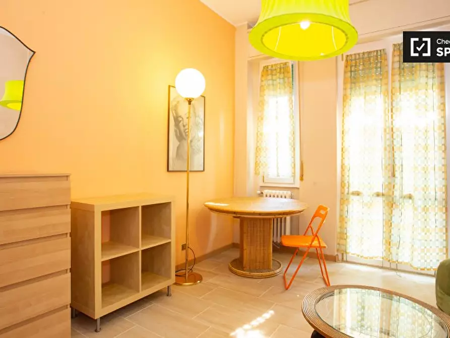 Immagine 2 di Camera condivisa in affitto  in Viale Papiniano a Milano