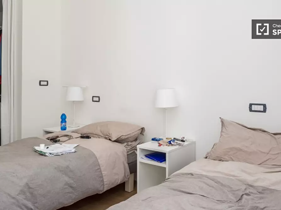 Immagine 2 di Camera condivisa in affitto  in Via Busto Arsizio a Milano