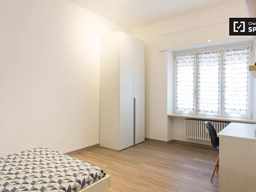 Immagine 2 di Camera condivisa in affitto  in Viale Caterina da Forlì a Milano