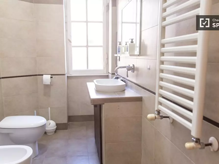 Immagine 14 di Appartamento in affitto  in Largo Magnagrecia a Roma