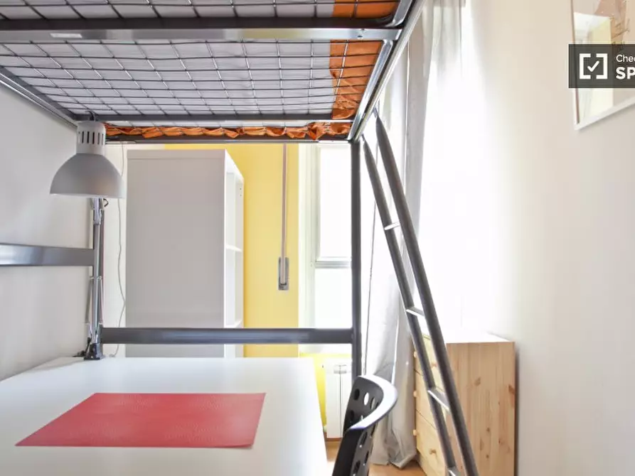 Immagine 2 di Camera condivisa in affitto  in Viale Libia a Roma