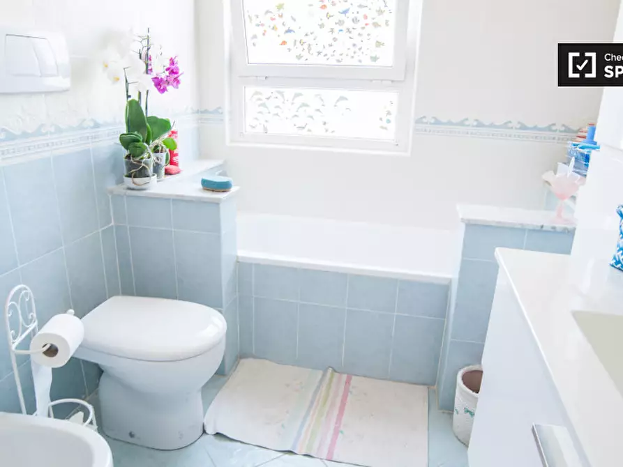 Immagine 15 di Camera condivisa in affitto  in Via Aurelia a Roma