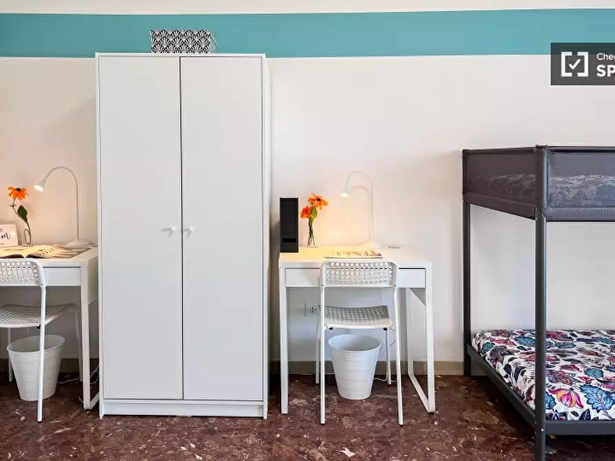 Immagine 3 di Camera condivisa in affitto  in Via Monte Sabotino a Cinisello Balsamo