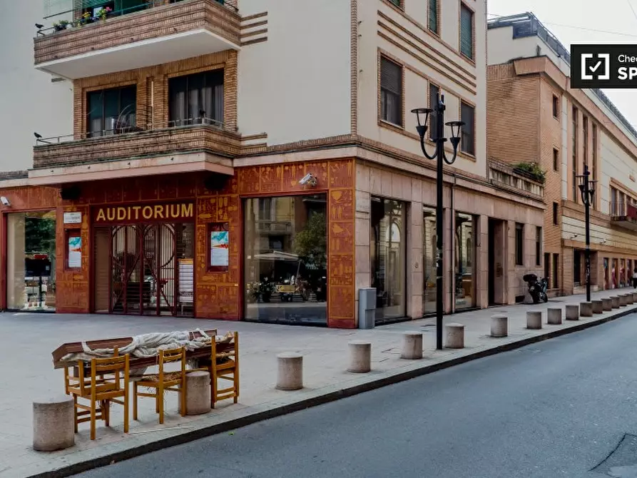 Immagine 18 di Camera condivisa in affitto  in Via Conchetta a Milano