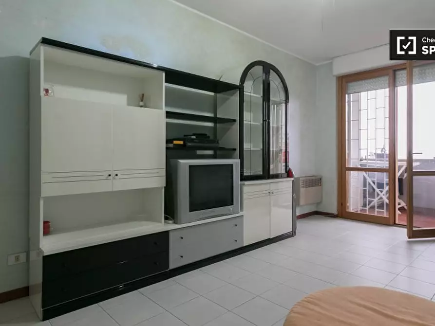 Immagine 6 di Camera condivisa in affitto  in Via Margaret Mead a Roma