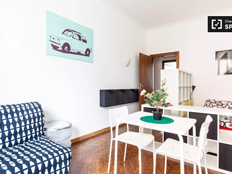 Immagine 3 di Camera condivisa in affitto  in Via Salaria a Roma