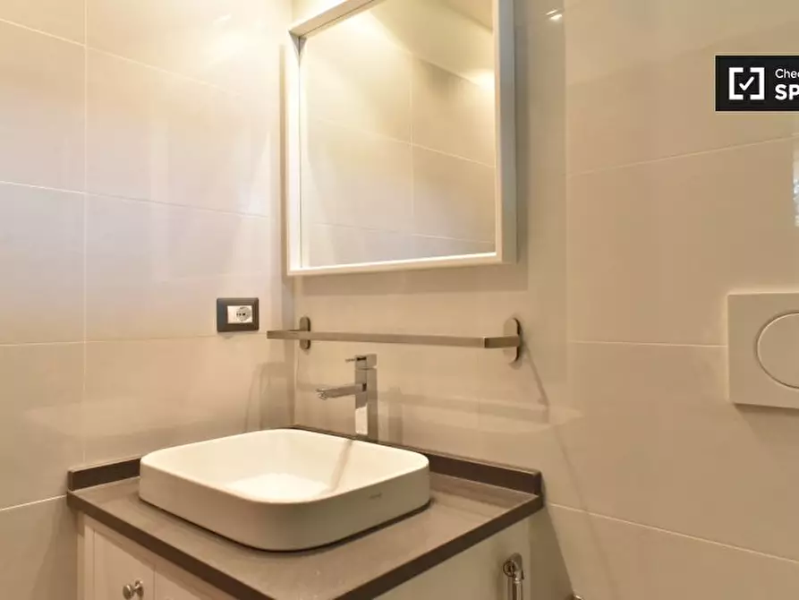 Immagine 11 di Camera condivisa in affitto  in Via Santa Domenica Talao, 00173 Roma RM, Italy a Roma