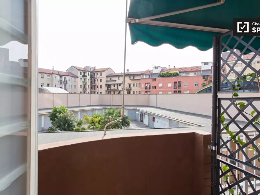 Immagine 18 di Camera condivisa in affitto  in Piazzale Siena a Milano