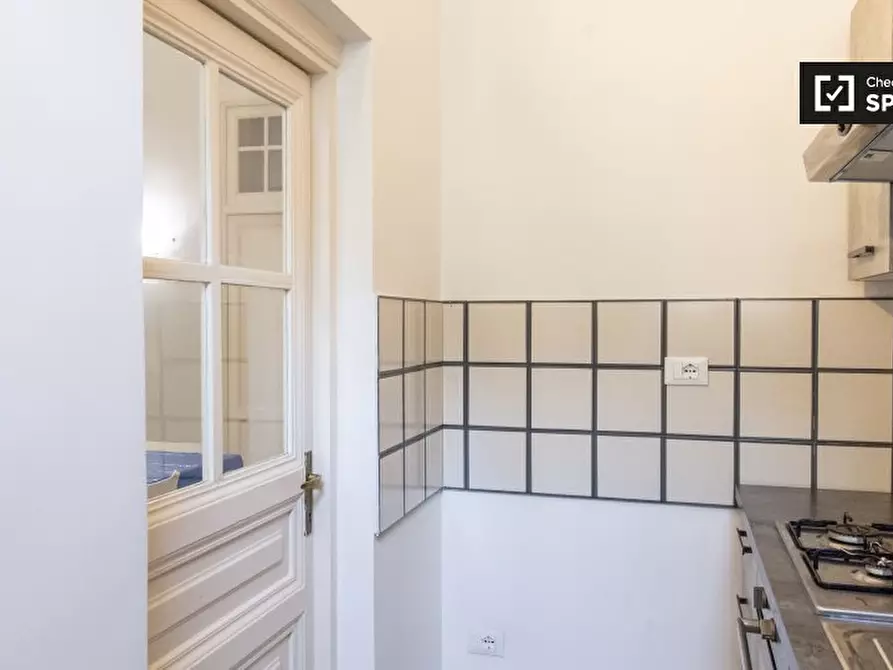 Immagine 17 di Camera condivisa in affitto  in Viale Regina Margherita a Roma