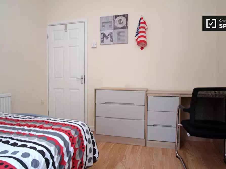 Immagine 3 di Camera condivisa in affitto  in Gill Street a Poplar