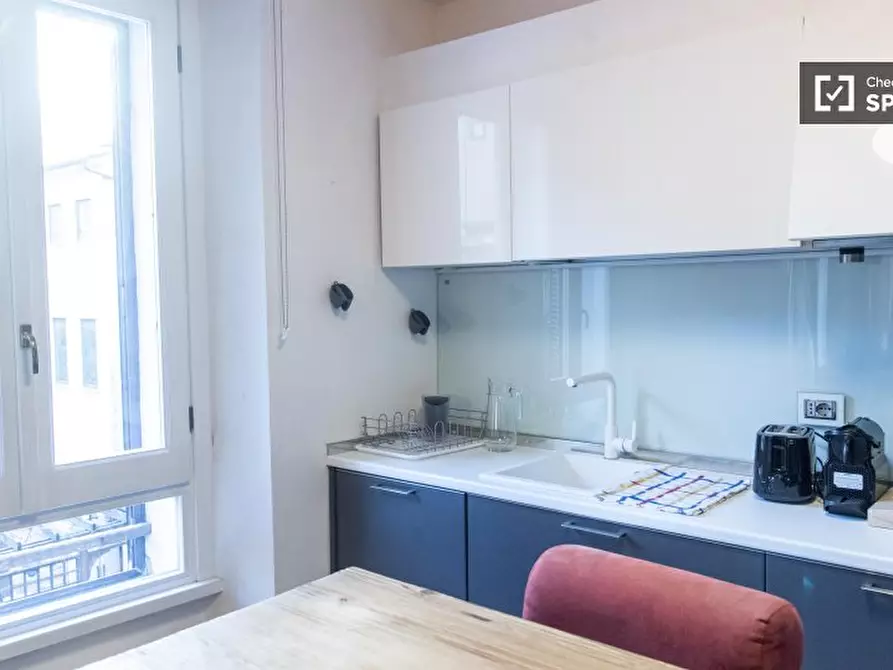 Immagine 9 di Appartamento in affitto  in Borgo Vittorio a Roma