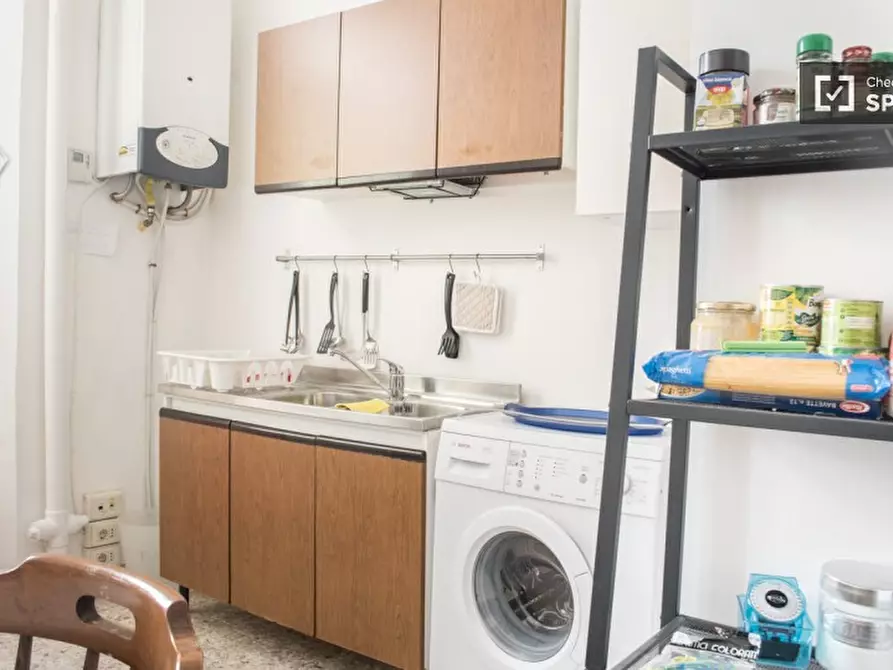 Immagine 6 di Camera condivisa in affitto  in Via Salaria a Roma