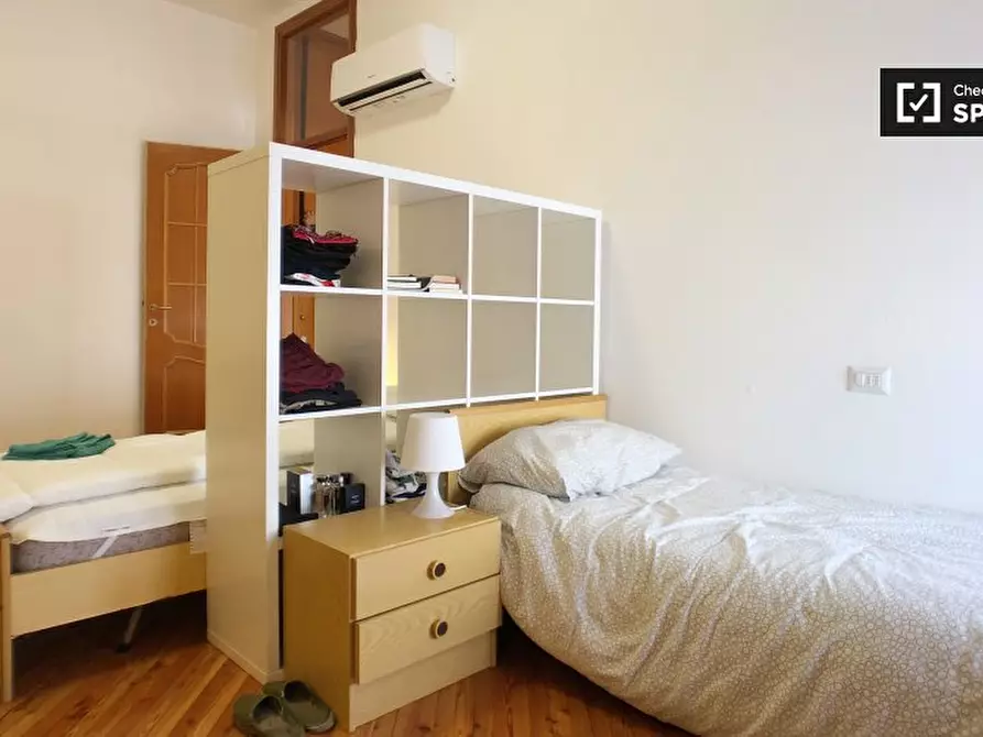 Immagine 3 di Camera condivisa in affitto  in Via Eugenio Carpi, 20131 Milano MI, Italy a Milano