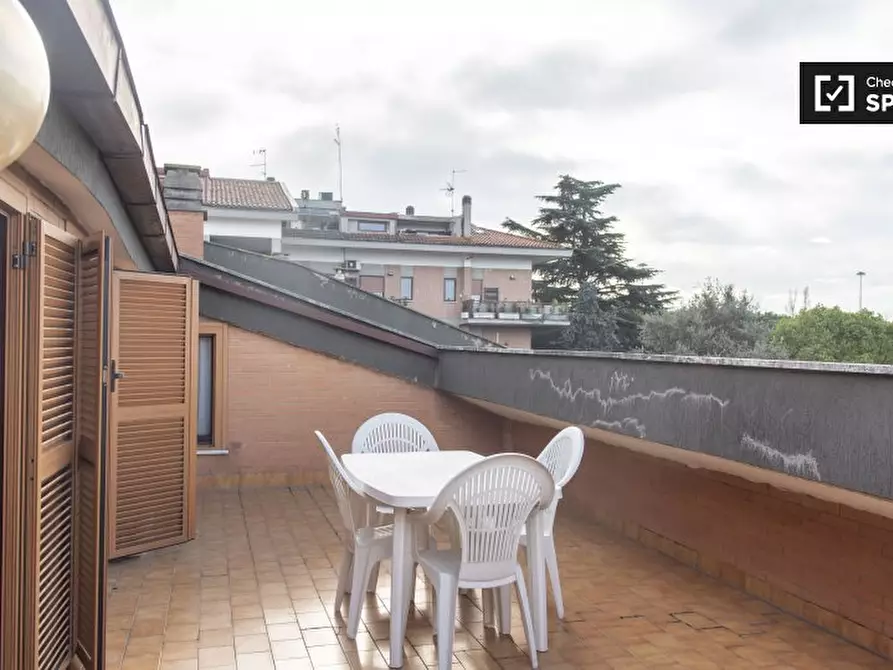 Immagine 18 di Appartamento in affitto  in Via Ildebrando Vivanti a Roma