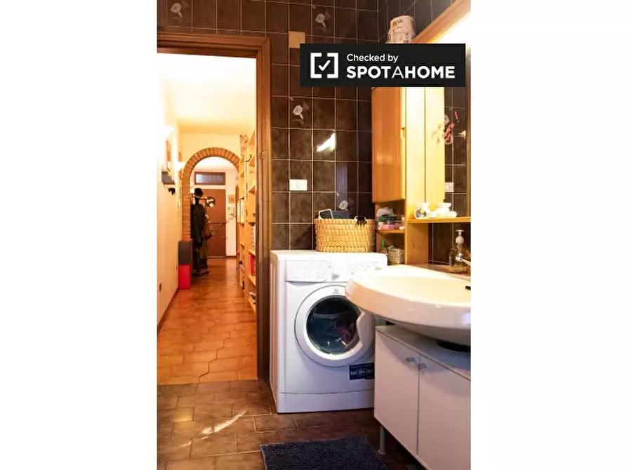 Immagine 19 di Camera condivisa in affitto  in Via Sant'Isaia, 40123 Bologna BO, Italy a Bologna