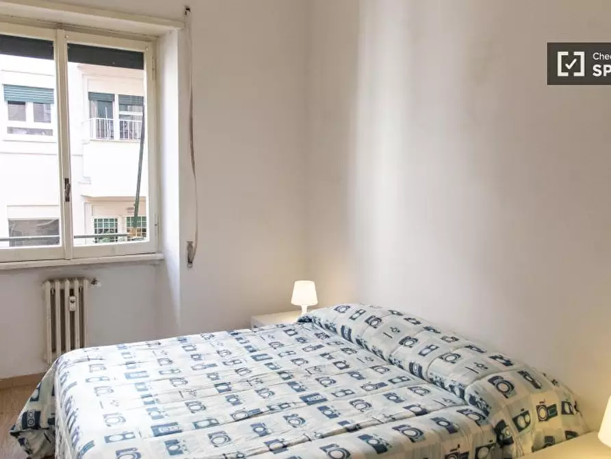 Immagine 13 di Appartamento in affitto  in Via Gian Luca Squarcialupo a Roma